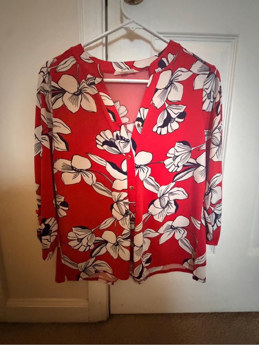 PerSeption Concept Red Floral V-Neck Button Front Blouse